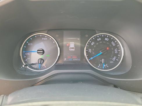 Used 2021 Toyota RAV4 XLE AWD/4WD image 21