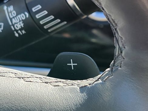 Used 2023 Cadillac XT6 Premium Luxury image 37