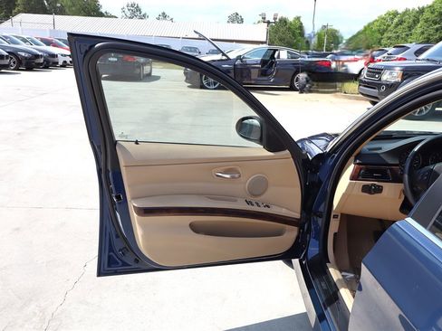 Used 2006 BMW 330xi Sedan AWD/4WD image 28