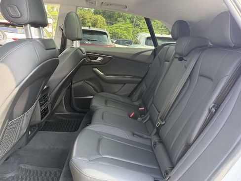 Used 2023 Audi Q8 Premium Plus w/ Premium Plus Package AWD/4WD image 11