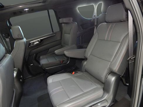 Used 2025 Chevrolet Suburban RST w/ Comfort Package AWD/4WD image 22