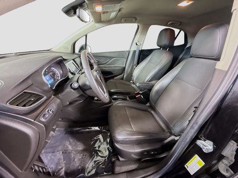 Used 2022 Buick Encore Preferred w/ Safety Package FWD image 20