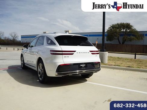 Certified 2026 Genesis GV70 2.5T AWD/4WD image 6