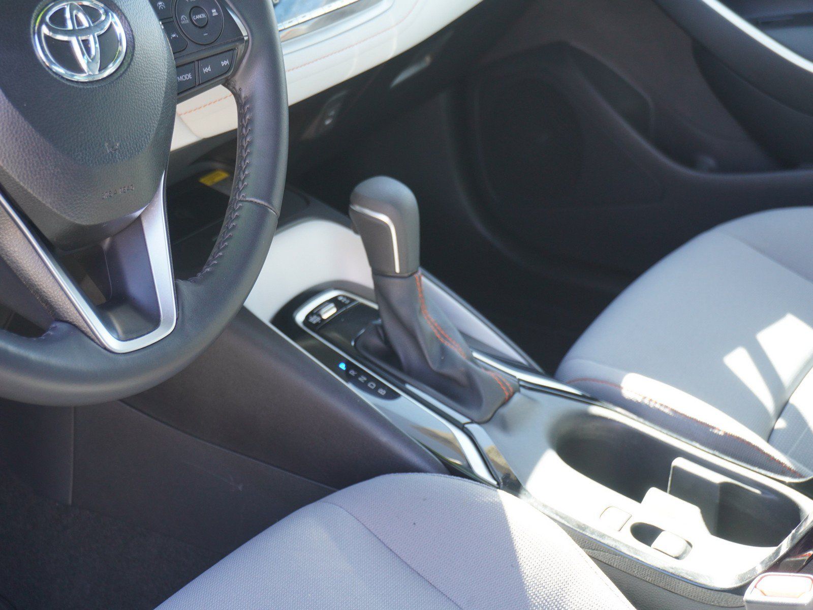 Used 2025 Toyota Corolla FX w/ Convenience Package FWD image 18