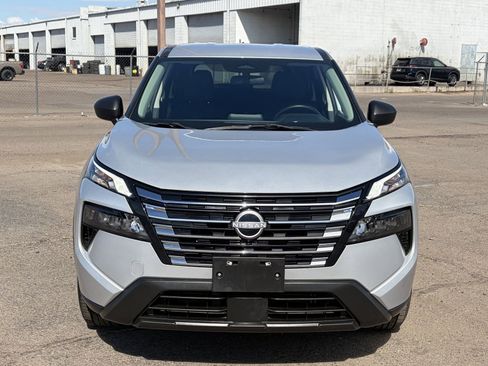 Used 2024 Nissan Rogue S image 9