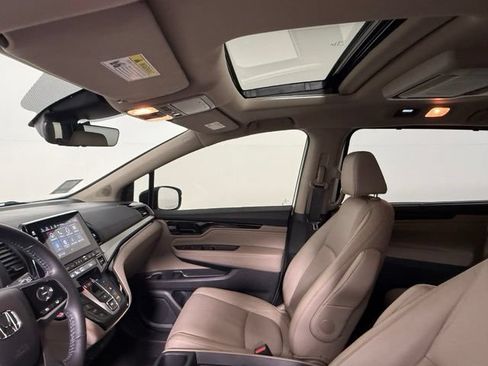 Used 2021 Honda Odyssey Touring image 32