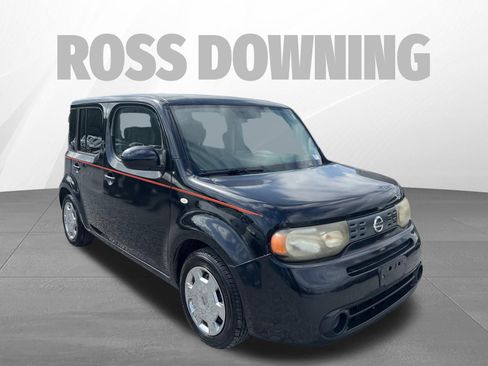 Used 2010 Nissan Cube 1.8 S w/ Interior Designer Pkg FWD image 3