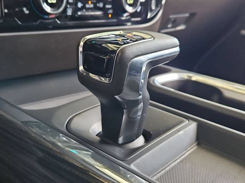 Certified 2024 Chevrolet Silverado 1500 LT Trail Boss w/ Convenience Package II AWD/4WD image 16