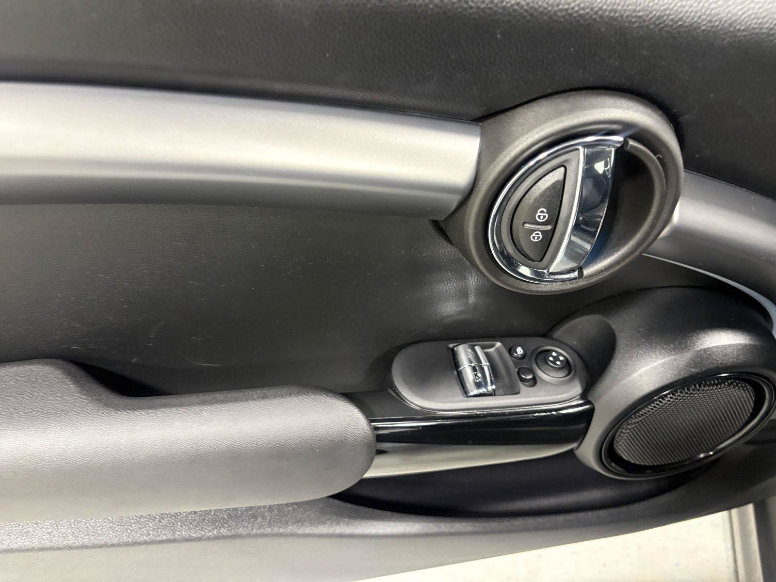 Used 2024 MINI Cooper S FWD image 19