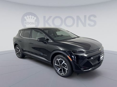 New 2026 Chevrolet Equinox EV LT image 10