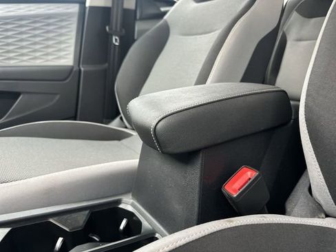 Certified 2023 Volkswagen Taos S FWD image 27