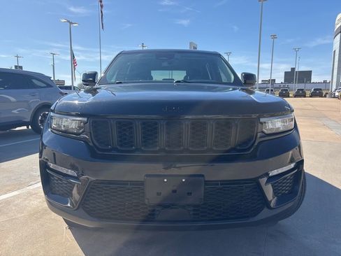 Used 2023 Jeep Grand Cherokee Limited w/ Black Appearance Package image 2