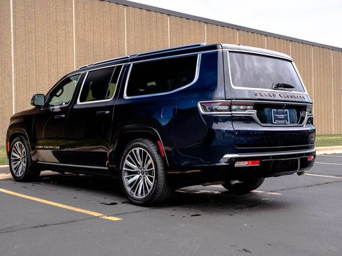 Used 2024 Jeep Grand Wagoneer L Series III AWD/4WD image 7