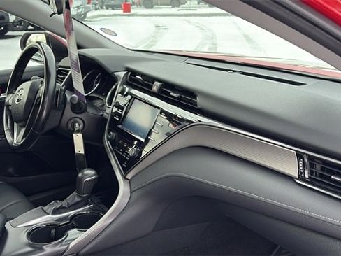 Used 2019 Toyota Camry SE image 30