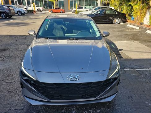 Used 2023 Hyundai Elantra SEL w/ Convenience Package image 4