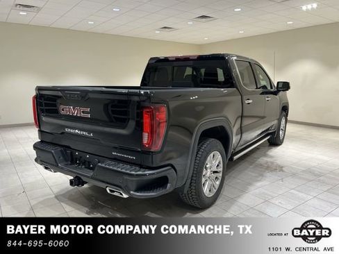 Used 2025 GMC Sierra 1500 Denali AWD/4WD image 5