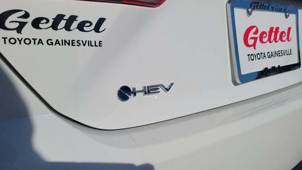 Certified 2026 Toyota Camry SE FWD image 10