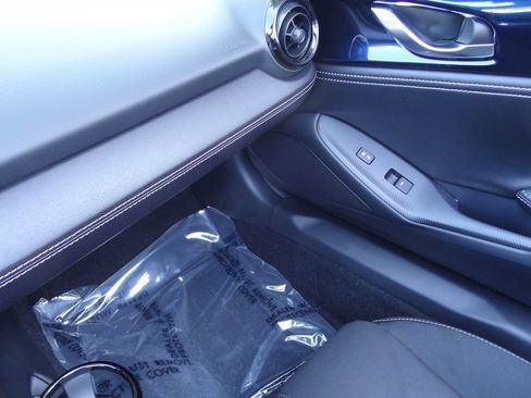 New 2026 MAZDA MX-5 Miata Club w/ Weather Package RWD image 29