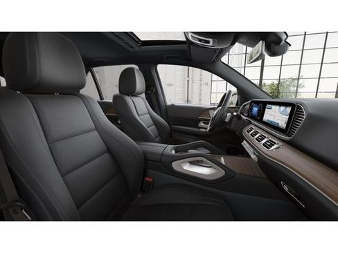 New 2025 Mercedes-Benz GLE 350 4MATIC image 4