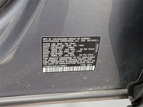 Used 2020 Volkswagen Atlas Cross Sport SE image 36