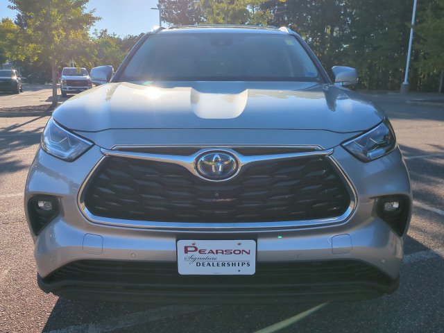 Used 2023 Toyota Highlander Limited AWD/4WD image 9