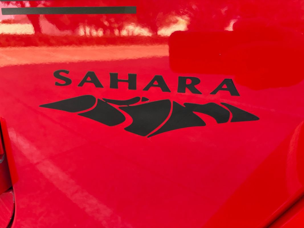 Used 2016 Jeep Wrangler Sahara w/ Connectivity Group AWD/4WD image 10