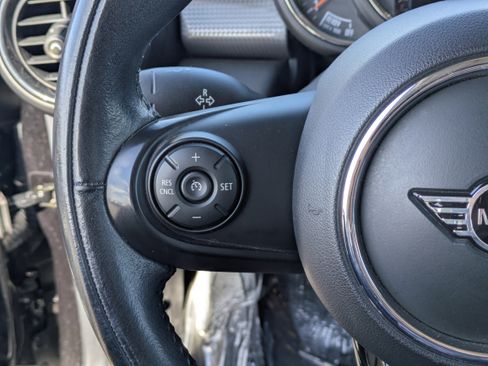 Used 2019 MINI Cooper 2-Door Hardtop image 23