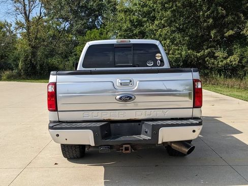 Used 2014 Ford F250 Platinum w/ FX4 Off-Road Package AWD/4WD image 4