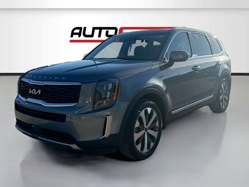 Used 2022 Kia Telluride EX w/ EX Premium Package image 3