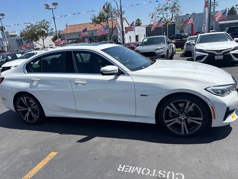 Used 2022 BMW 330e w/ Driving Assistance Package RWD image 4