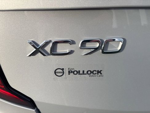 Certified 2025 Volvo XC90 B6 Plus image 8