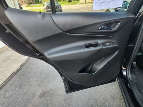 Used 2021 Chevrolet Equinox LT image 15