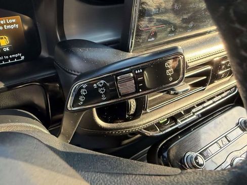 Certified 2022 Lincoln Nautilus AWD w/ Premium Package image 27