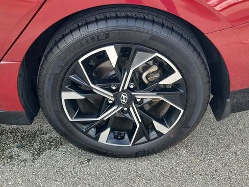 Certified 2024 Hyundai Sonata SEL FWD image 11