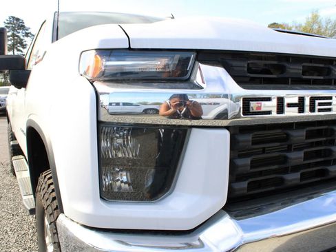 Used 2023 Chevrolet Silverado 2500 LT w/ Convenience Package image 8