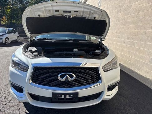 Used 2019 INFINITI QX60 Luxe w/ Essential Package image 34