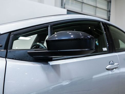 Certified 2025 Toyota Prius XLE image 9