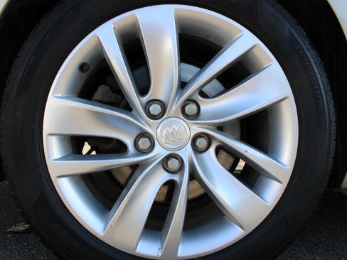 Used 2014 Buick Regal image 20