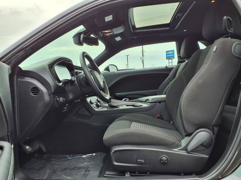Used 2023 Dodge Challenger SXT RWD image 23