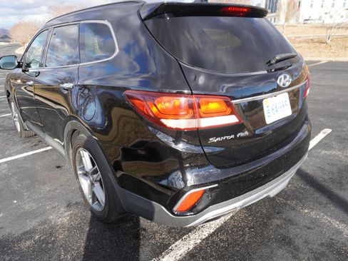 Used 2018 Hyundai Santa Fe SE Ultimate 3.3L Auto w/ SE Ultimate Tech Package 03 image 10