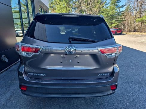 Used 2016 Toyota Highlander XLE AWD/4WD image 5