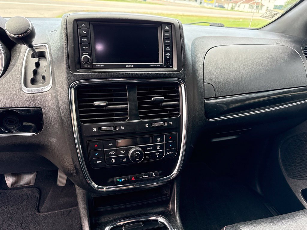 Used 2018 Dodge Grand Caravan GT FWD image 13