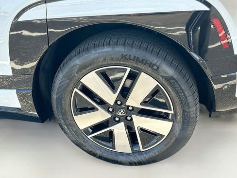New 2026 Hyundai Ioniq 9 SEL image 23