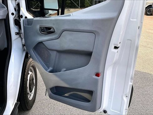 Used 2016 Ford Transit 250 138 RWD image 21