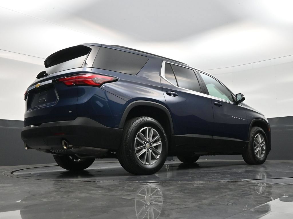 Used 2023 Chevrolet Traverse LT FWD image 21
