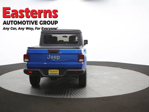 Used 2021 Jeep Gladiator Overland AWD/4WD image 35