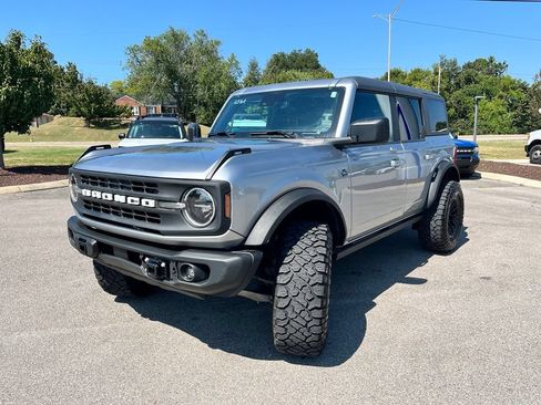 Used 2023 Ford Bronco Black Diamond AWD/4WD image 3