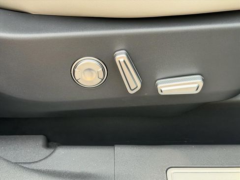 New 2026 Lincoln Nautilus Reserve image 13