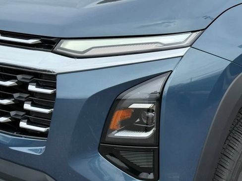 Used 2025 Chevrolet Equinox LT FWD image 26