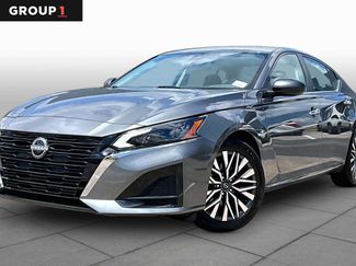 Used 2025 Nissan Altima 2.5 SV FWD video 1